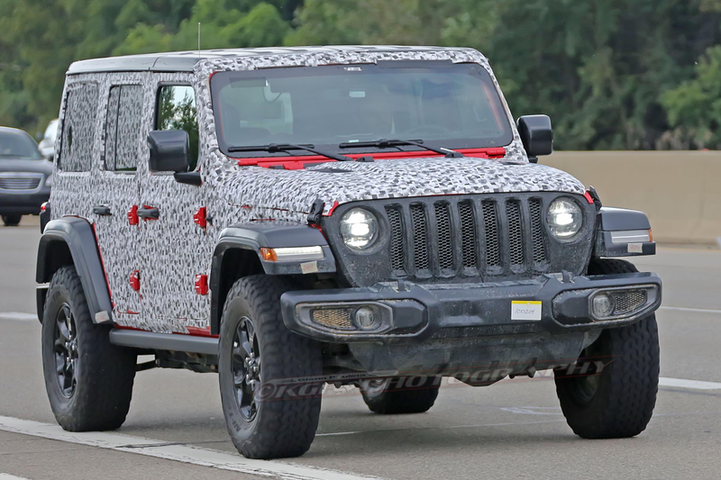 Illustration for article titled Our Best Look At The 2018 Jeep Wrangler Yet Shows A Wonderfully Unexpected Detail